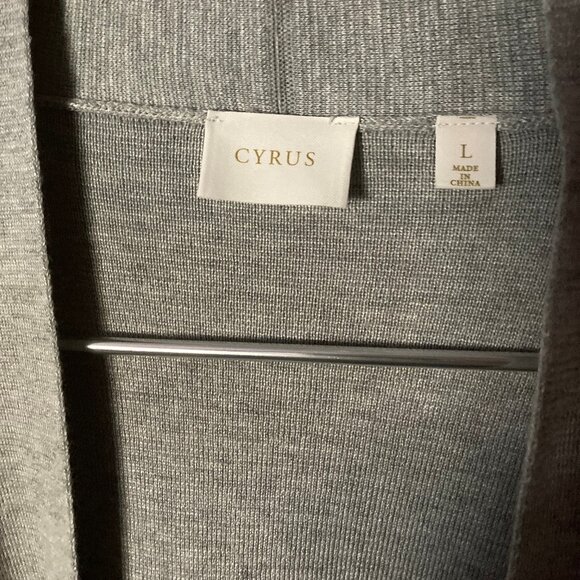 Cyrus ColorBlock Cardigan (L) - Picture 3 of 6